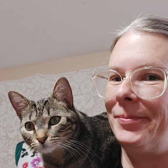 Meet your Posher, Christie - Picture 2 of 2